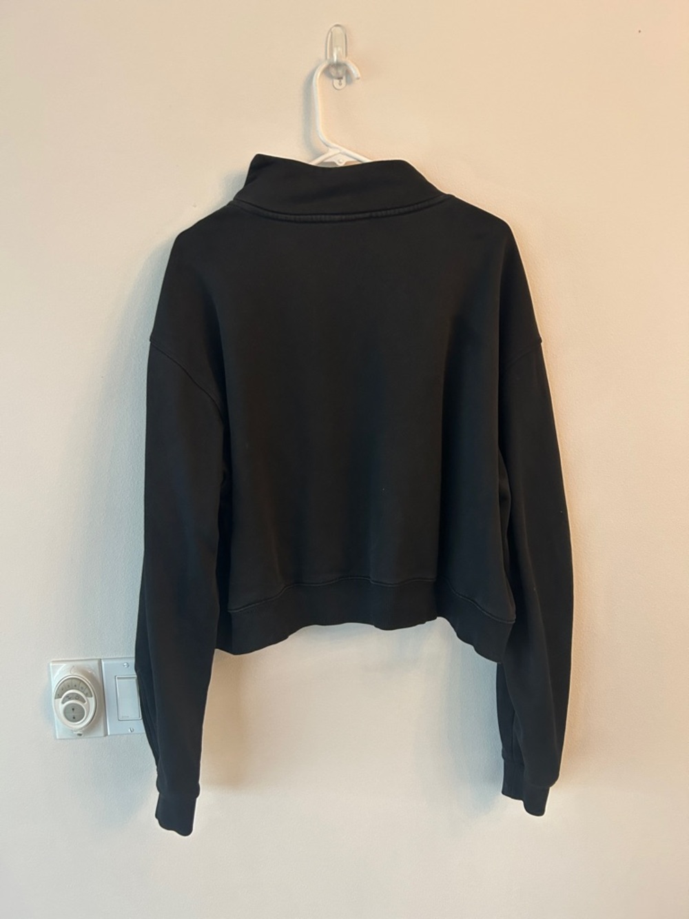 POPFLEX Black Mock Neck Cropped Sweatshirt - Picture 3 of 4